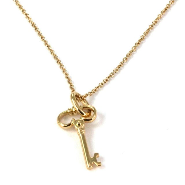 Contemporary Mid 20th Century Tiffany & Co 18K Yellow Gold Diamond Key Pendant Necklace For Sale - Image 3 of 7