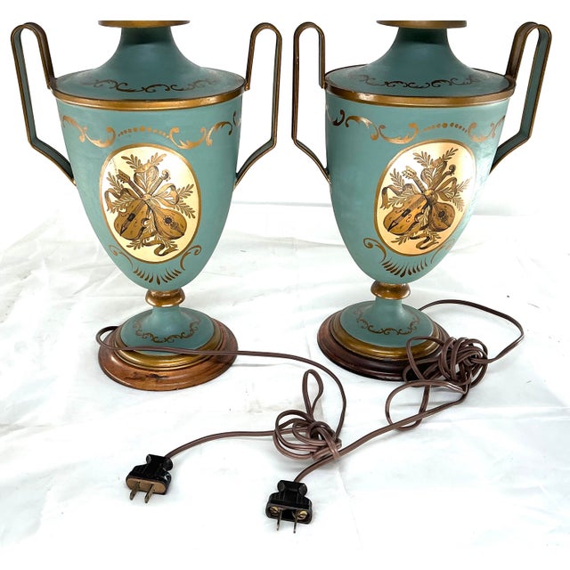 Antique French Neo-Classical Urn-Shaped Hand Painted Lamps, Pair. For Sale - Image 4 of 12