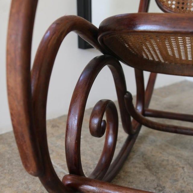 1970s Vintage Rocking Chair by Michael Thonet, 1970s For Sale - Image 5 of 18