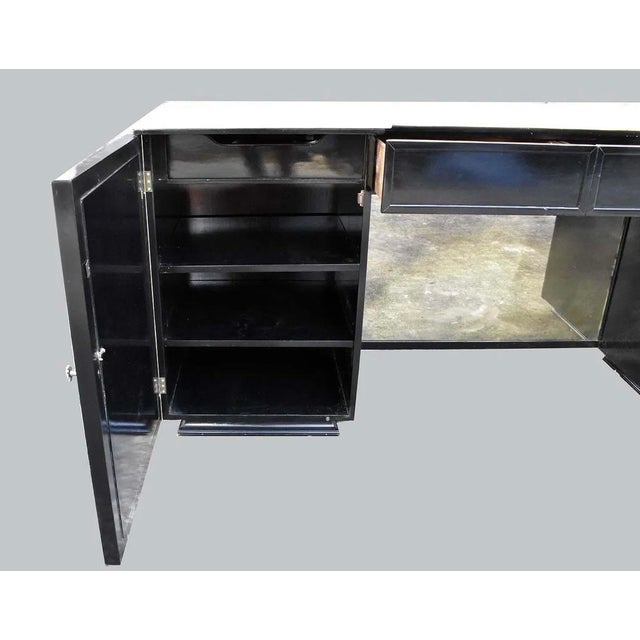 Hollywood Regency Lacquered & Mirrored Credenza / Vanity / Desk /Sideboard W/ Pink Marble & Tole Doo For Sale In Atlanta - Image 6 of 6