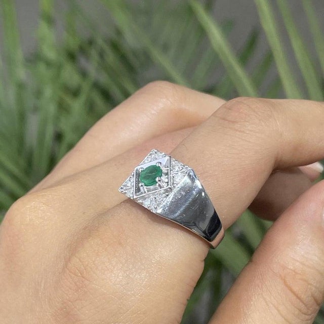 Classic Retro Inspired Emerald Cocktail Wide Band, Size 7.5 For Sale - Image 9 of 14