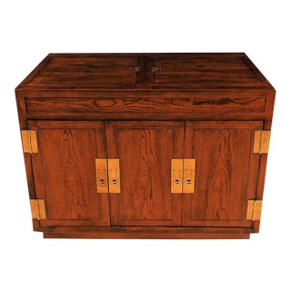 Henredon Elm Bar Cabinet With Campaign Style Hardware For Sale