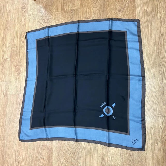 Modern 1980s Iconic Blue and Brown Silk Square Scarf by Roberta Di Camerino For Sale - Image 3 of 9