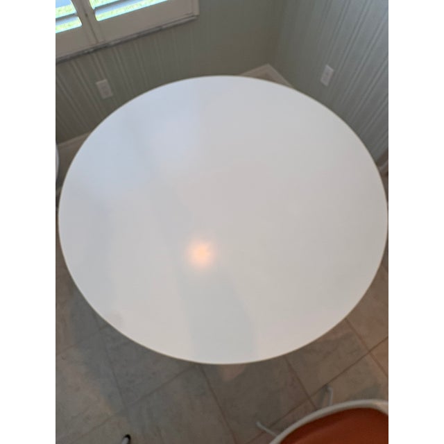 Mid Century Modern Dining Set – Maurice Burke for Arkana – Tulip Table and Chairs, Set of 7. For Sale - Image 9 of 13