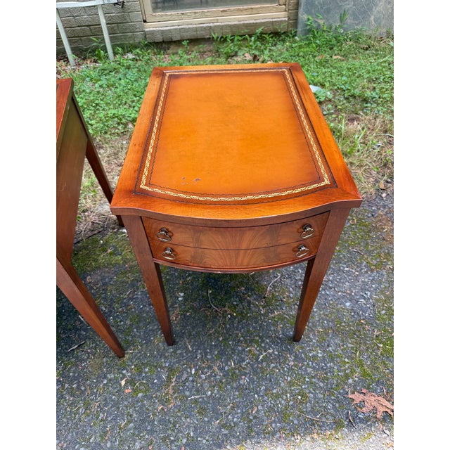 Early 20th Century Pair of Federal Style Leather Top Flame Mahogany Side Tables For Sale - Image 11 of 14