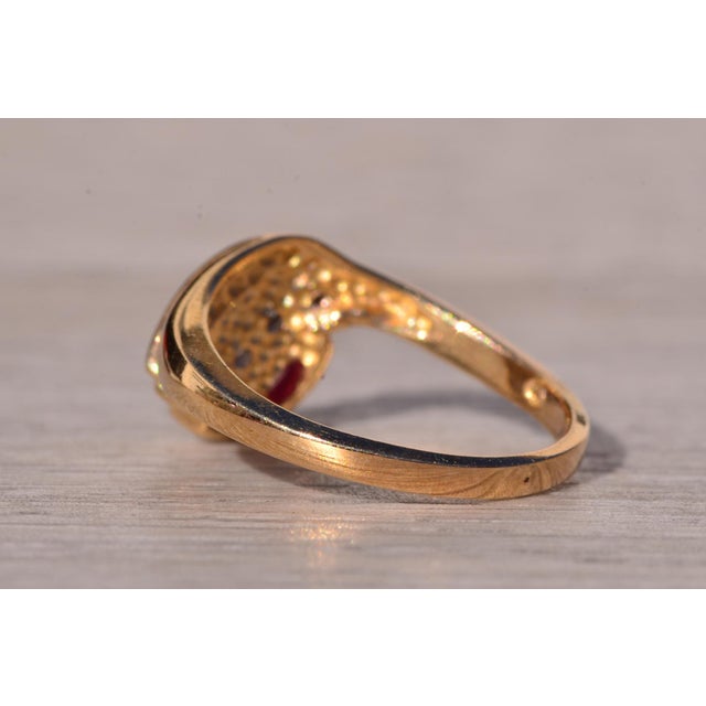The Swept Away: Natural Ruby and Diamond Ring in Yellow Gold For Sale In Philadelphia - Image 6 of 11