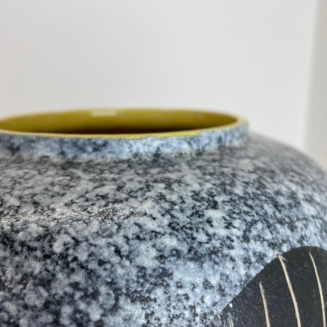 Large Abstract Op Art Pottery Vase from Scheurich, Germany, 1960s For Sale - Image 13 of 18