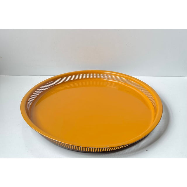 Swedish Modern Yellow Ovale Metal Serving Tray by Carl Lund, 1960s For Sale - Image 4 of 9