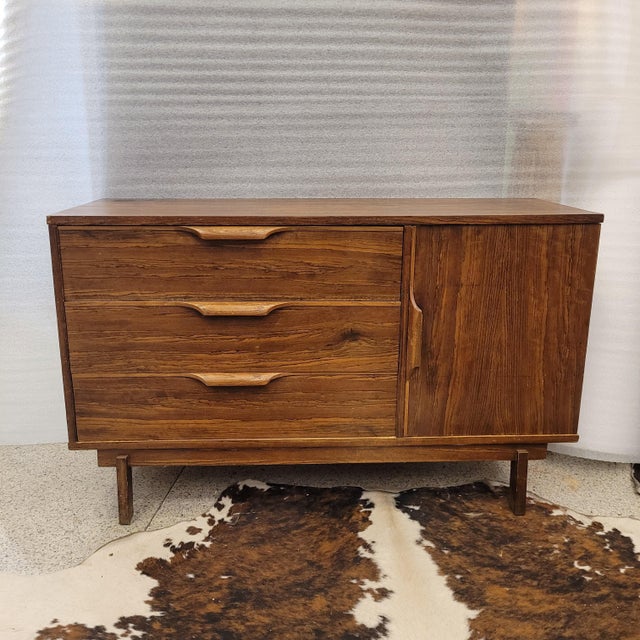 1960s Vintage Danish Chest of Drawers in Teak, 1960s For Sale - Image 5 of 18