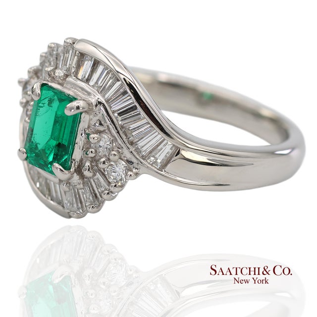 Gia Certified Solid Platinum 900 Natural Diamond and Natural Emerald Ring, Size 6.5 For Sale - Image 4 of 12