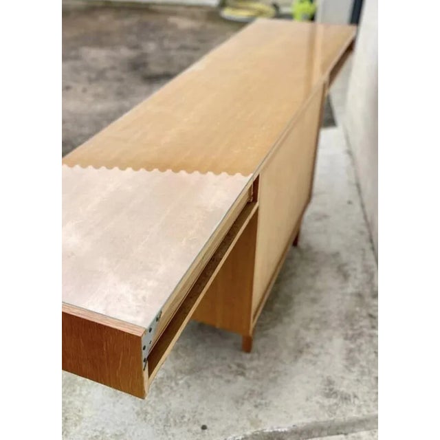 1970s Five-Drawer Desk in Wood and Rattan, 1970s For Sale - Image 5 of 11