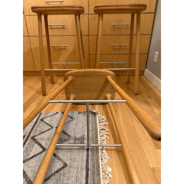 2020s Møbel Copenhagen Cuba Bar Stools – Set of 3 – Solid Oak & Leather – Excellent Condition For Sale - Image 5 of 17