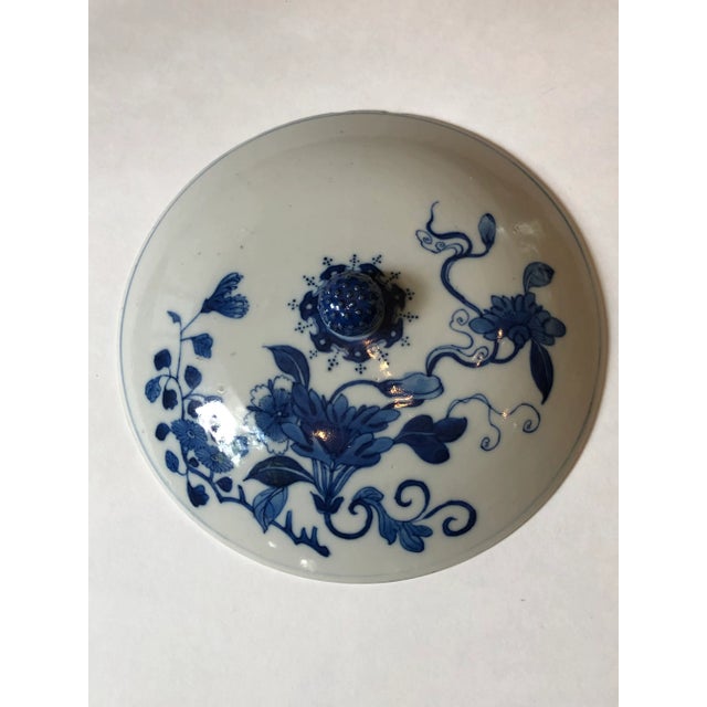 19th Century Chinese Blue & White Hot Water Dish With Liner For Sale - Image 4 of 12