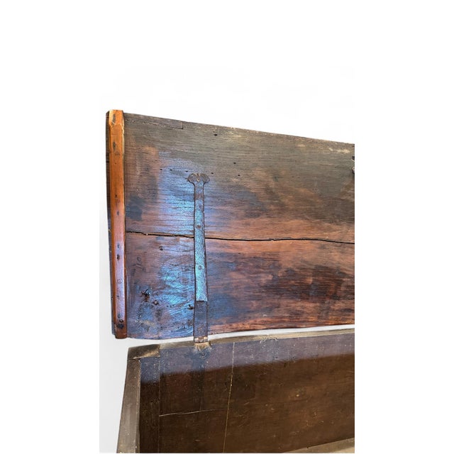 Wood English Renaissance 17th Century Solid Oak Chest Trunk For Sale - Image 7 of 17
