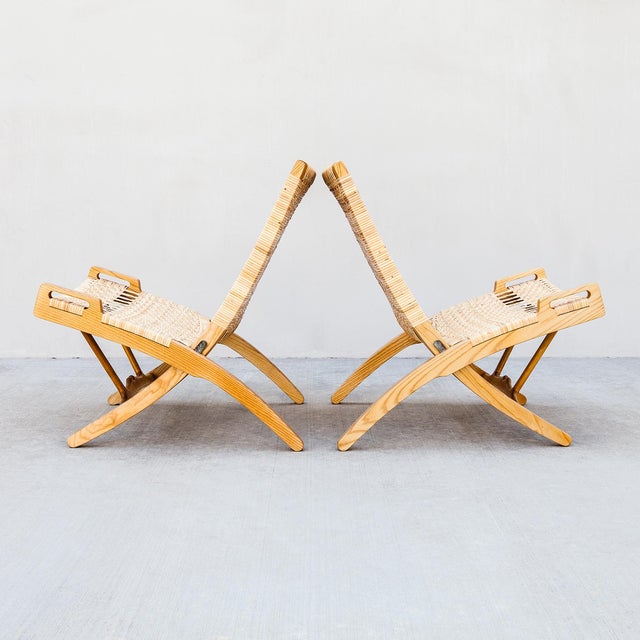 Hans Wegner Model 512 Folding Chairs in Rattan & Ash For Sale - Image 15 of 18