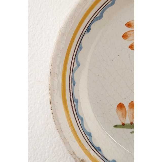 French Country French Faïence Plate With Vase and Flowers, 18th/19th Century For Sale - Image 3 of 6
