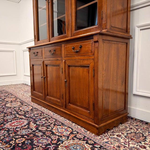 English Classic Bookcase from Eichholtz For Sale - Image 11 of 18