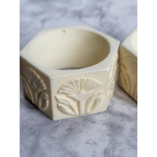 1930s Vintage Celluloid Faceted Floral Napkin Rings - Pair For Sale - Image 5 of 7