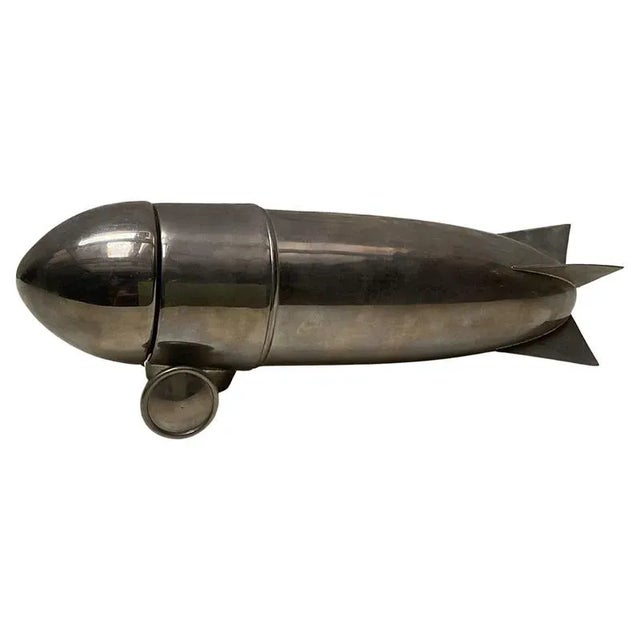 Art Deco Zeppelin Cocktail Shaker in Chrome-Plated Metal, Central Europe, 1940s For Sale - Image 13 of 13