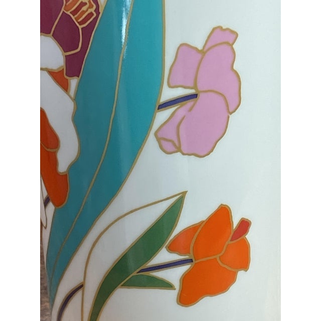 White Porcelain Vase with Floral Decoration by Wolf Bauer for Rosenthal, 1970s For Sale - Image 8 of 15