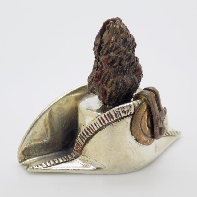 Vintage Italian Handmade Silver Carabinieri Police Hat Figurine from Saturno, Tuscany, 1980s For Sale - Image 3 of 11