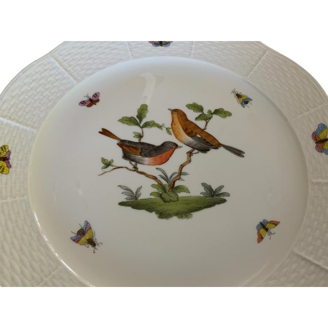Traditional Herand Rothschild Bird 10" Dinner Porcelain Plate 524/Ro Motif Made in Hungary For Sale - Image 3 of 6