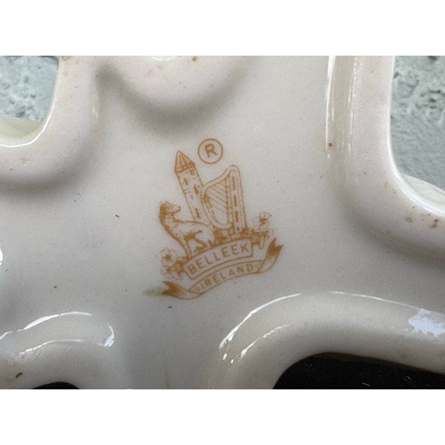 Ivory Vintage Belleek Ireland Shamrock Tree Trunk Bud Vase, Triple Opening Spill Vase For Sale - Image 8 of 8
