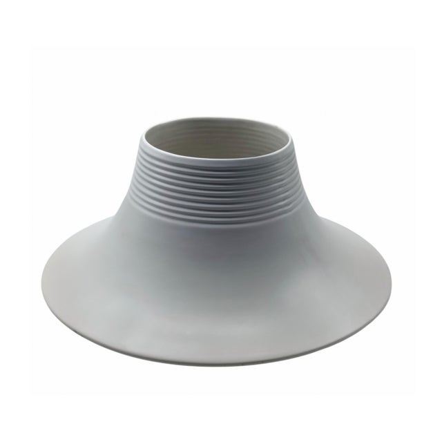 Vesuvio White Ceramic Vase by Angelo Mangiarotti for Gabbianelli, Italy, 1970s For Sale - Image 6 of 8
