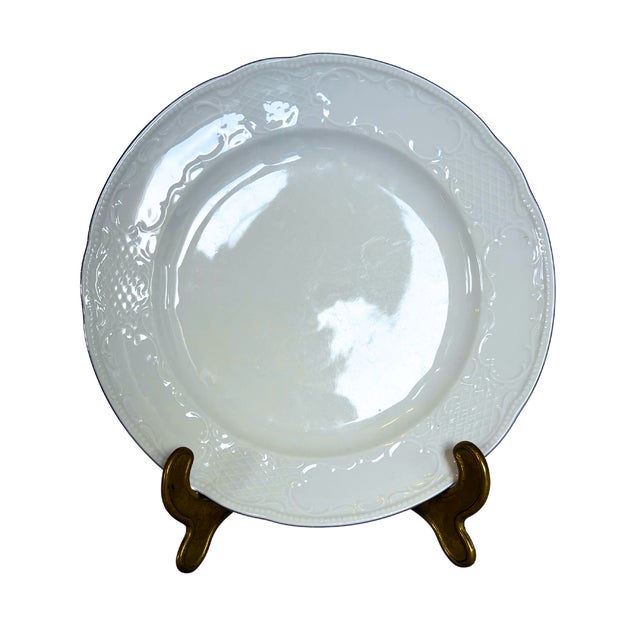 Marie-Luise Style White Embossed Porcelain Dinner Service for 6 with Platinum Rim from Seltmann Weiden Bavaria, 1960, Set of 18 For Sale - Image 4 of 9