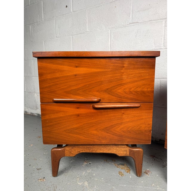 Pair of Mid-Century Modern Nightstands For Sale - Image 12 of 16
