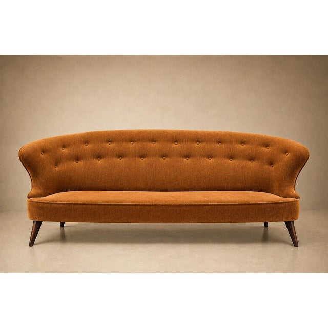 Textile Concha Sofa in Hardwood & Camel Mohair by Joaquim Tenreiro, Brazil, 1960s – Lot 333B For Sale - Image 7 of 17