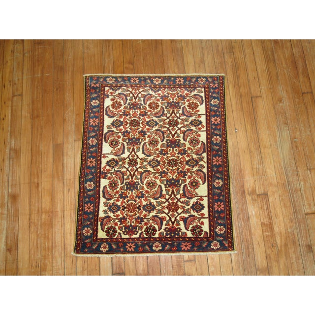 Textile Early 20th Century Ivory Persian Farahan Throw Rug For Sale - Image 7 of 18