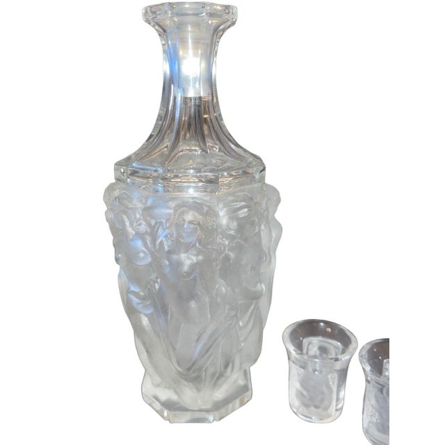 Lalique Frosted Glass Decanter With Three Shot Glasses, France, 1930's. For Sale In Los Angeles - Image 6 of 9