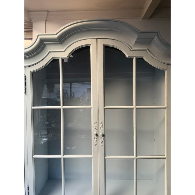 Vintage French Style Painted Display Cabinet For Sale In Boston - Image 6 of 11