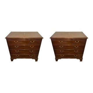 1990s Kittinger Mahogany Four-Drawer Bachelor Chests, Matched Pair For Sale