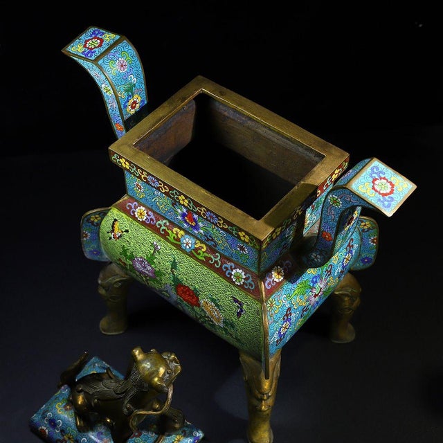 Metal Chinese Cloisonné Incense Burner | Gilt Bronze Celestial Dog Finial & Floral Motif For Sale - Image 7 of 10