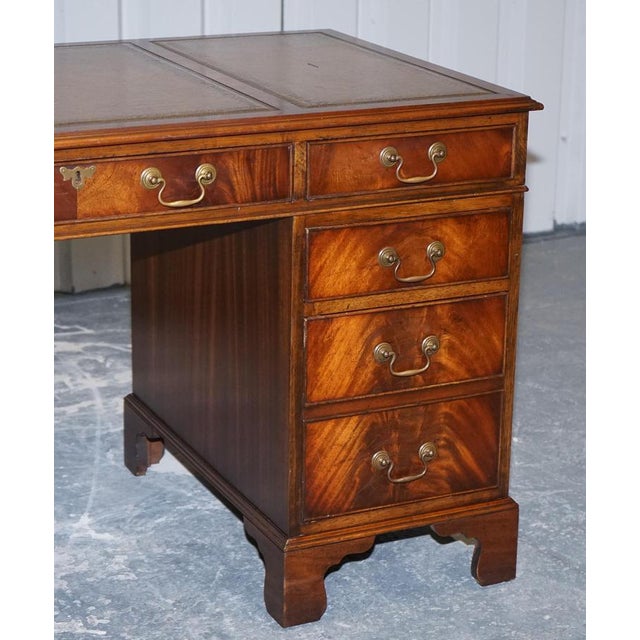 Vintage Pedestal Desk with Hunter Green Leather by Bevan Funnell For Sale - Image 4 of 18