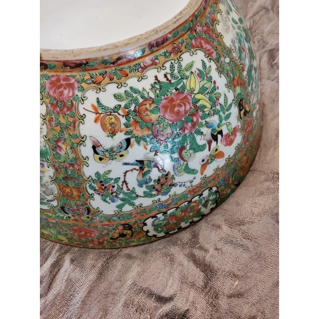 Antique Chinese Porcelain 200 Years Old Palace Bowl For Sale - Image 4 of 12