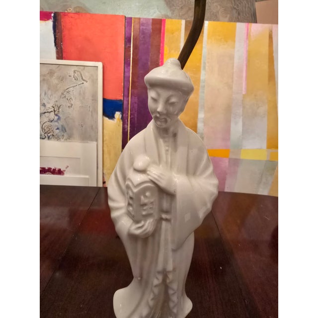 A vintage original mid century modern era Hollywood Glamour Regency Chinese ceramic figural lamp . Superb quality with...