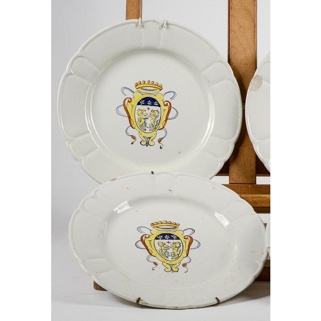 Italian Plates with Coat of Arms by Marcati Mancioli, 1950s, Set of 4 For Sale - Image 3 of 7