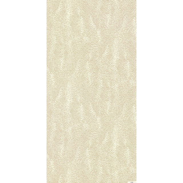 Sample - Schumacher Drizzle Wallpaper in Natural For Sale
