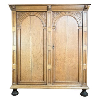 Antique German Oak Wardrobe, 1680 For Sale