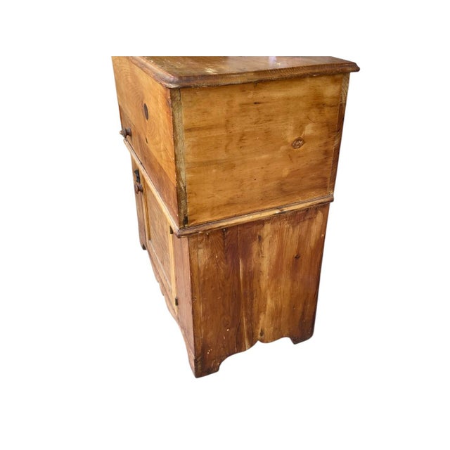 Farmhouse Antique American Country Pine Flour Bin Dry Sink Cabinet With Lift-Top Storage, Circa 1880–1910 For Sale - Image 3 of 6