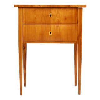 Biedermeier Side Table in Cherry Wood, 1820 For Sale