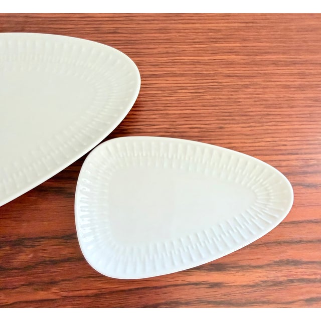 Small German Hutschenreuther Trays, 1960s, Set of 2 For Sale - Image 4 of 11