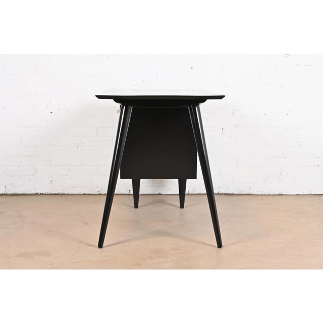 Paul McCobb Planner Group Black and White Lacquered Writing Desk, Newly Refinished For Sale - Image 10 of 13