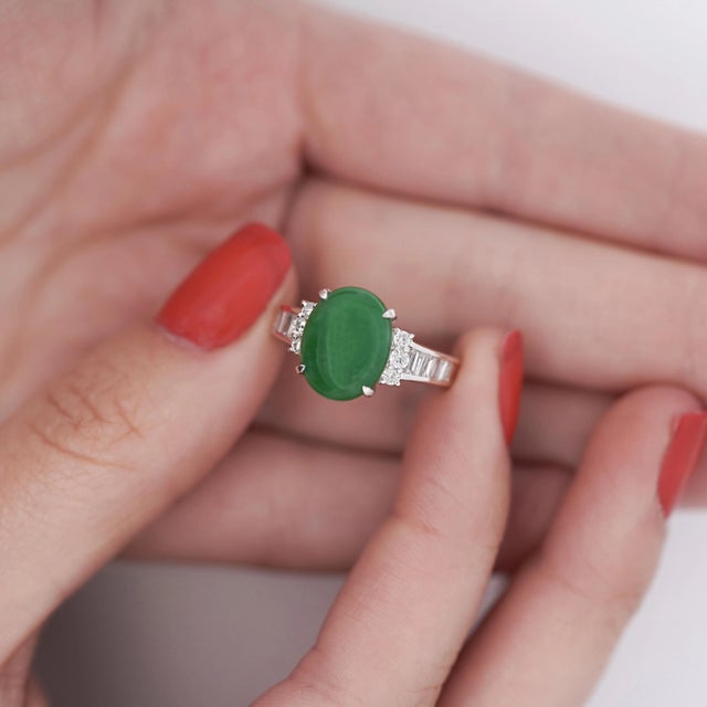 2000 - 2009 Certified 4.17 Carat Untreated Jadeite Jade and Baguette Diamond Platinum Ring For Sale - Image 5 of 10