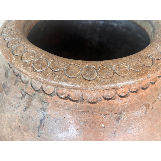 16th Century Spanish Terracotta Vase For Sale - Image 9 of 18