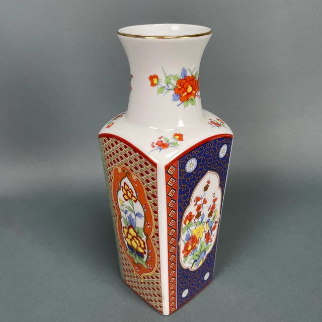 Vintage Imari Porcelain Gilded Vase with Vibrant Flowers Birds Four Sided Japan For Sale - Image 13 of 13