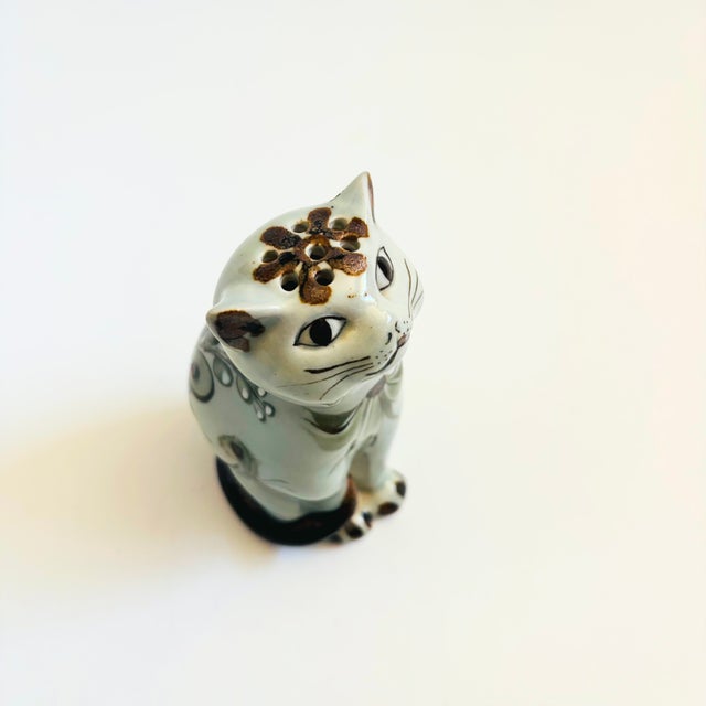 Folk Art Ken Edwards Tonala Pottery Cat Salt Shaker For Sale - Image 3 of 13